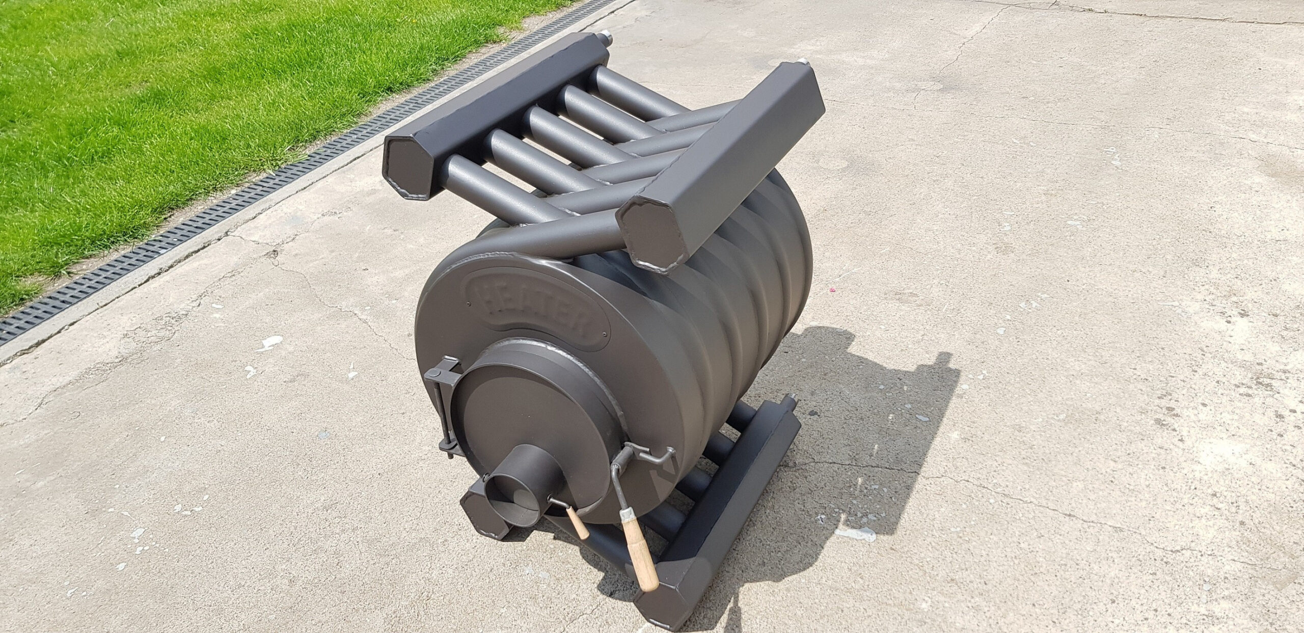 HEIZGERÄT - HEIZGERÄT 17 kW Heißluftofen mit vier Warmwasser-Wärmetauschern - LÍBI ELEKTRO